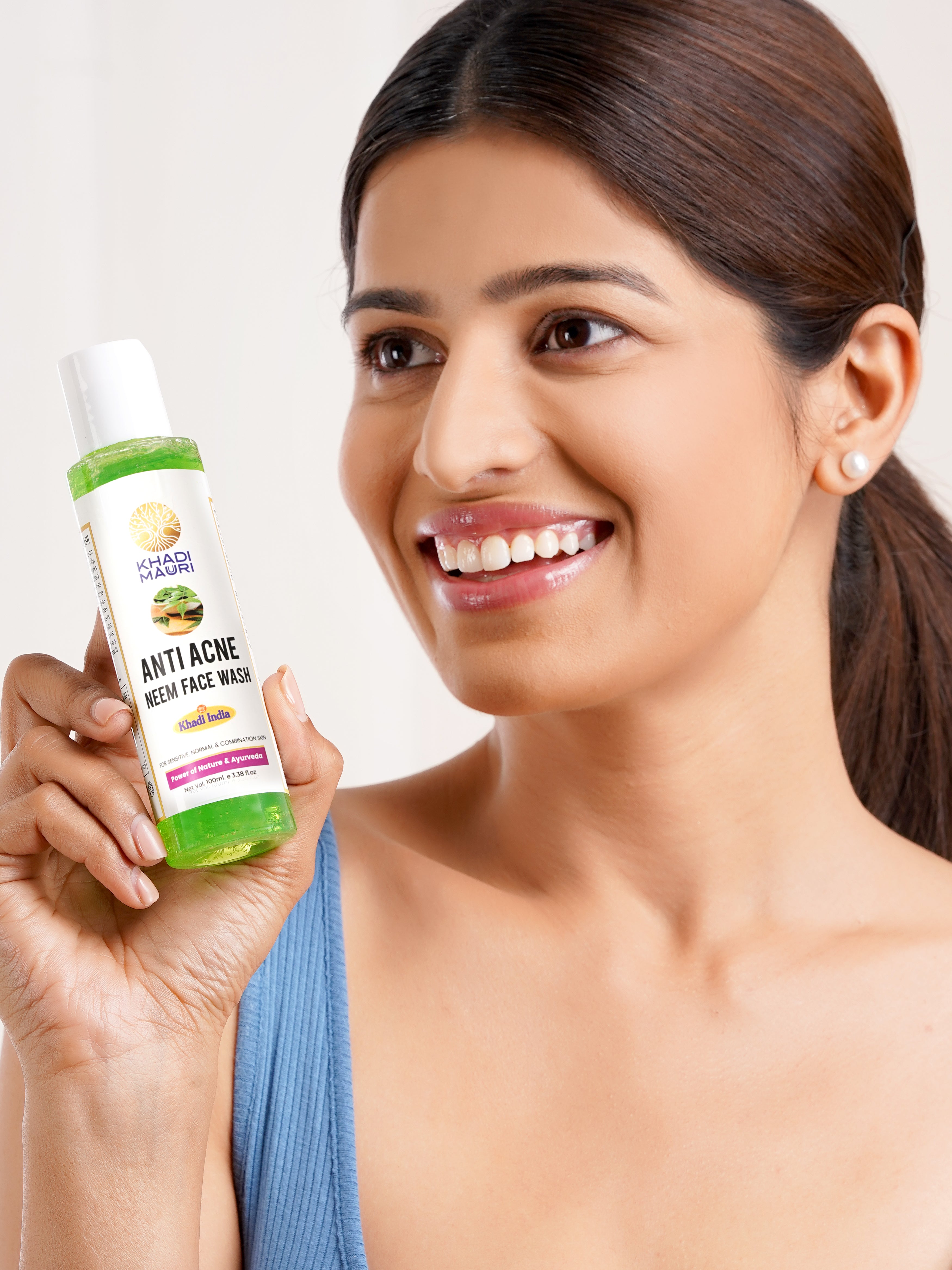 khadi Mauuri Neem face wash