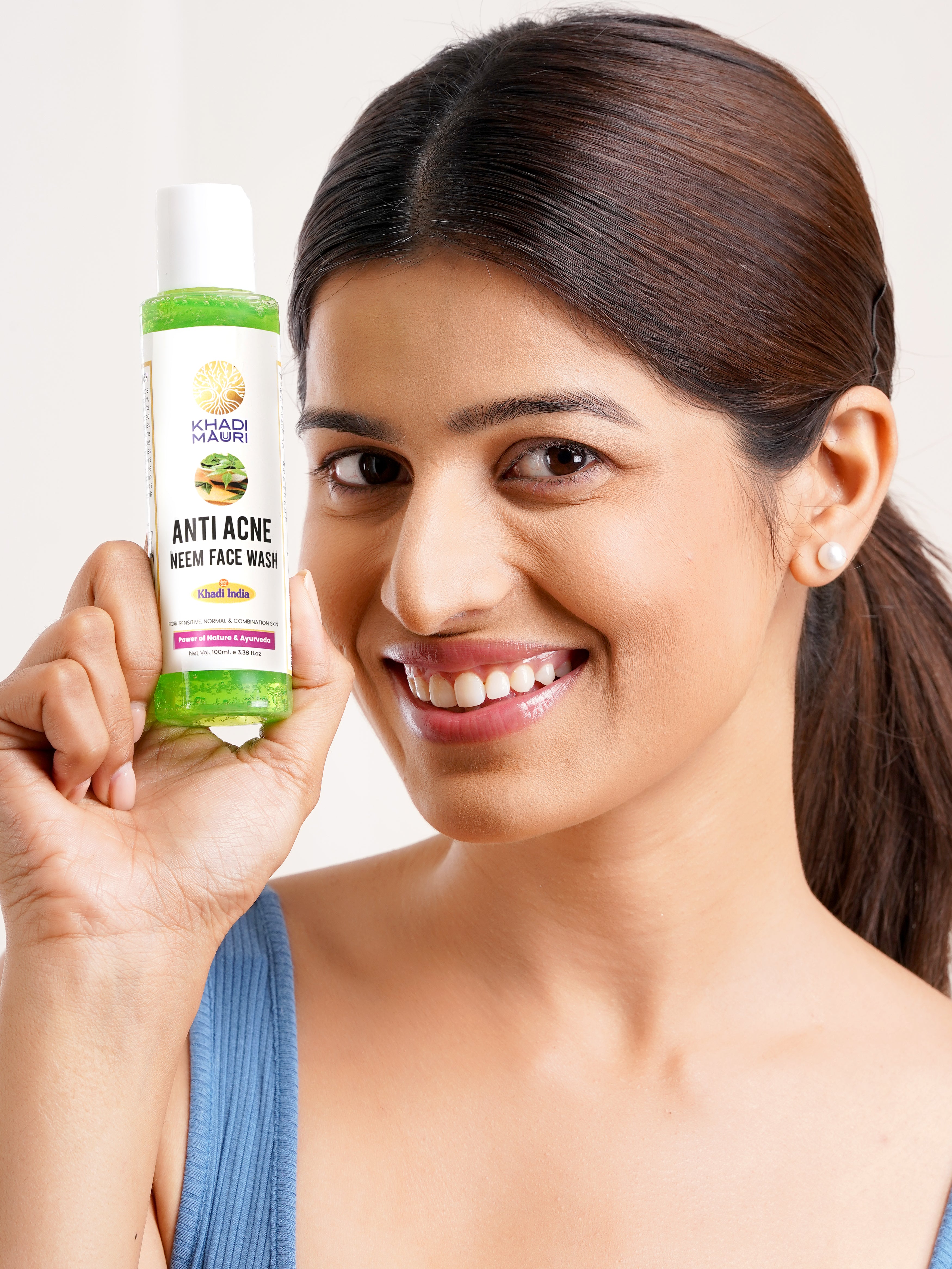 khadi Mauuri Neem face wash