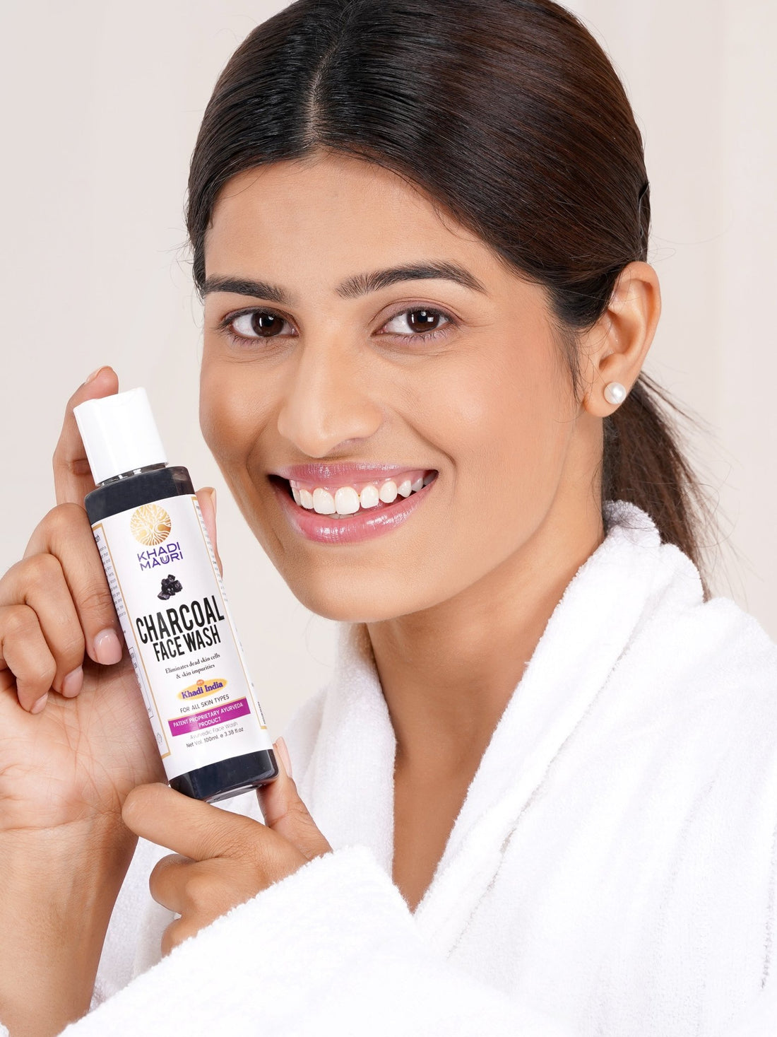 Khadi Mauuri Fenugreek Face Wash + Charcoal Face Wash Combo (100 ml Each) - Khadi mauri - 